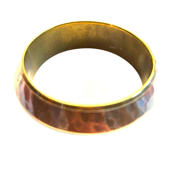 Hammered copper & brass bangle bracelet Boho mixed metals hippie chic jewelry - Picture 2 of 6
